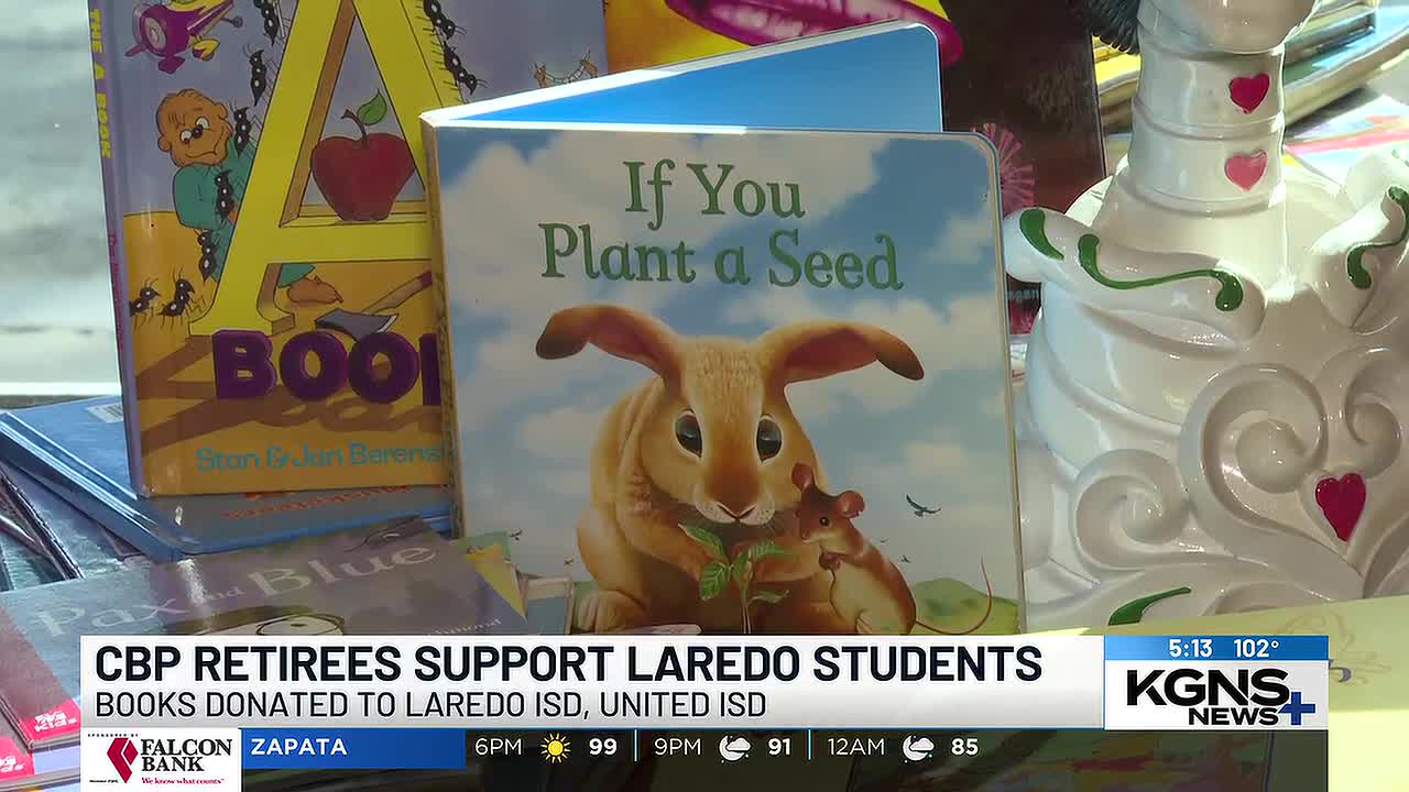 Retired CBP officers donate books to Laredo students
