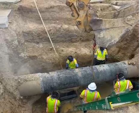 Laredo Crews Address Major Water Line Repair in District 4