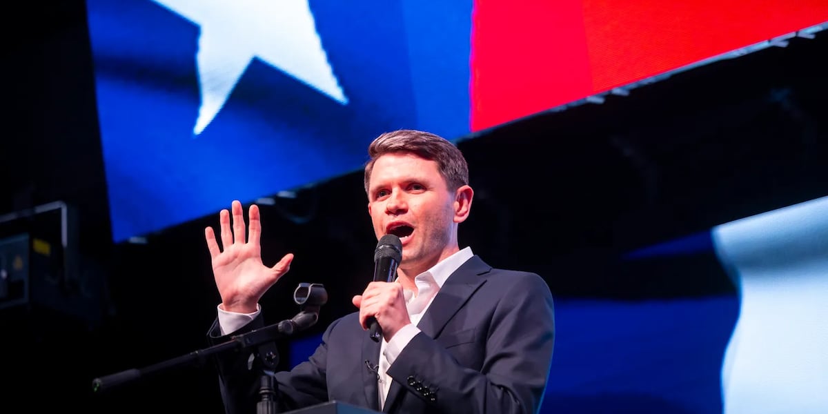 Talarico visits Laredo as part of border campaign tour
