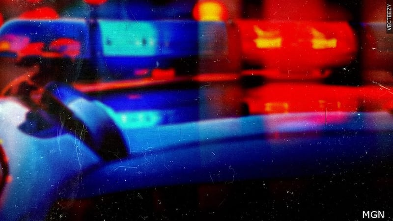 Man dies in single-vehicle crash in Laredo
