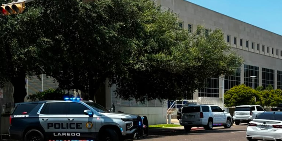 LPD Bomb Squad reopens roads, clears scene from possible threat