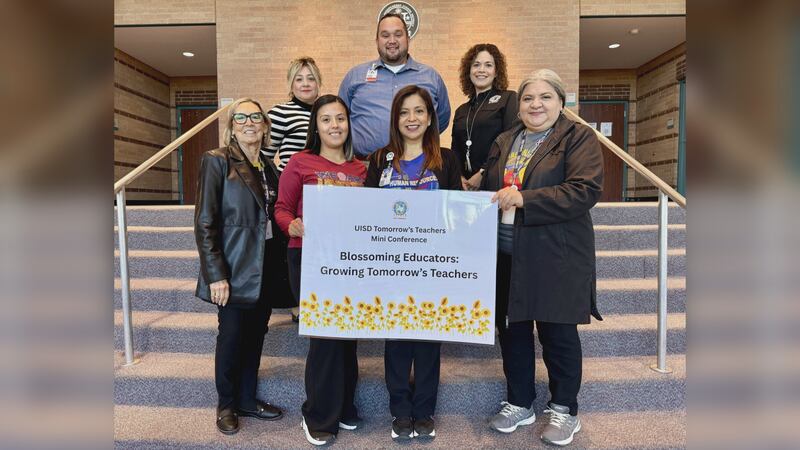 Middle school students explore teaching careers at UISD conference