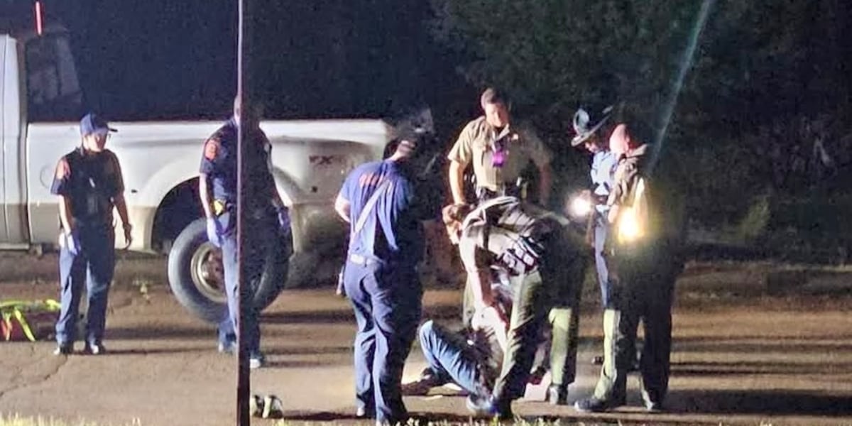 Sheriff calls father a ‘hero’ for shooting at man who broke into kids’ bedroom Sheriff calls father a ‘hero’ for shooting at man who broke into kids’ bedroom