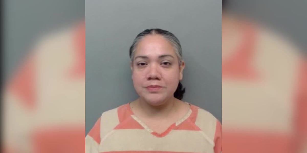 Drivers stopped to help toddler who wandered from Laredo daycare, police say