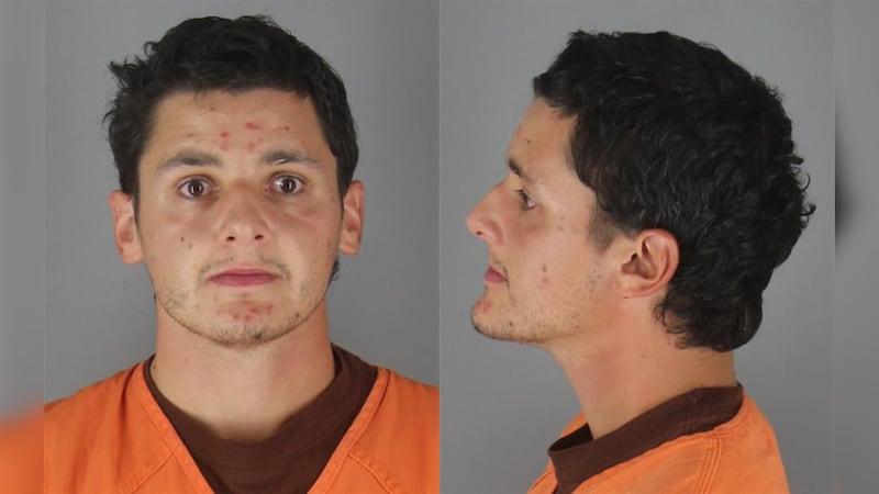 Makayla Craig, a 29-year-old registered sex offender, is accused of posing as a teenage girl...